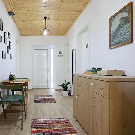 Hotel Vila Vreko B&B Berat Extérieur photo