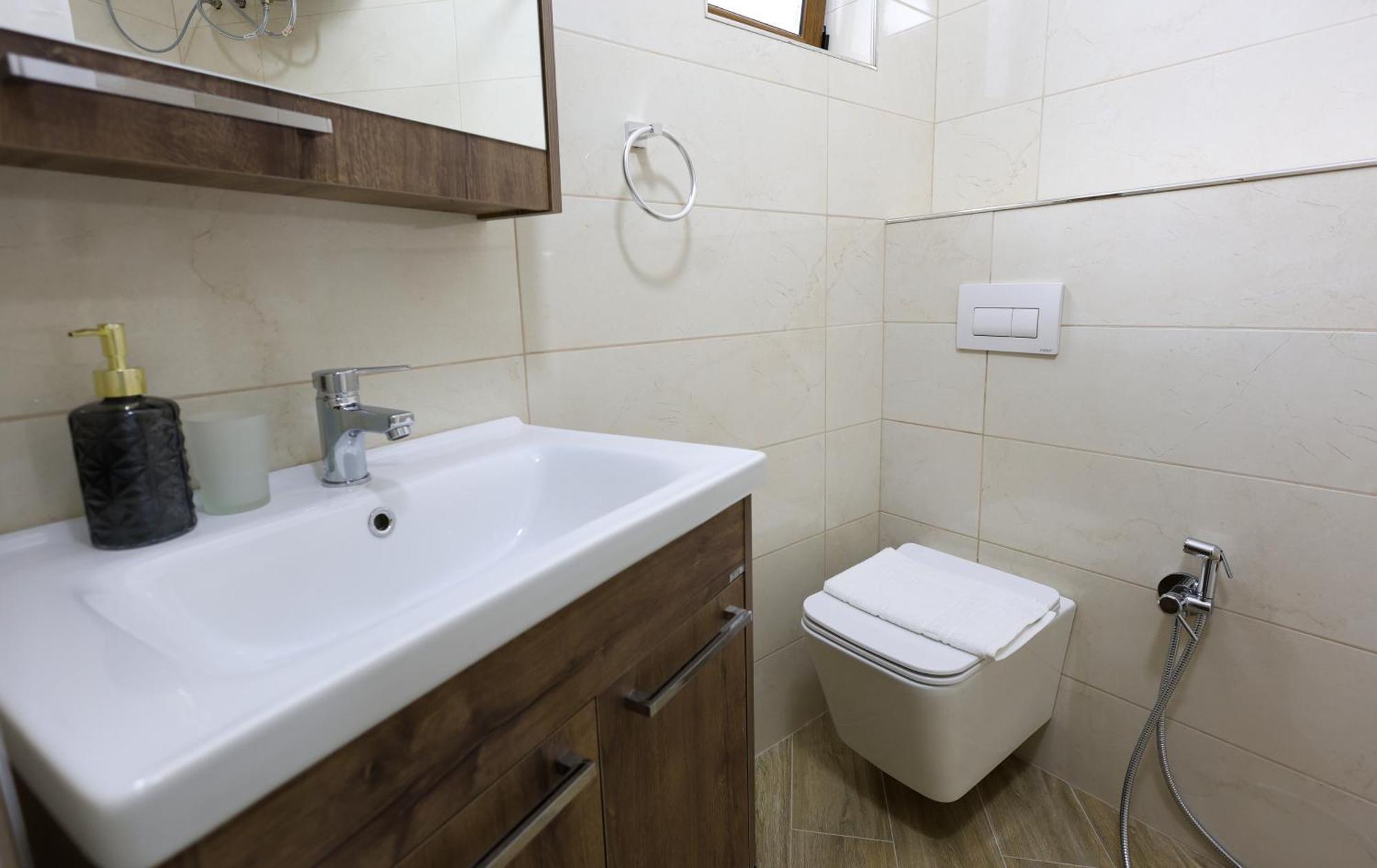Hotel Vila Vreko B&B Berat Extérieur photo