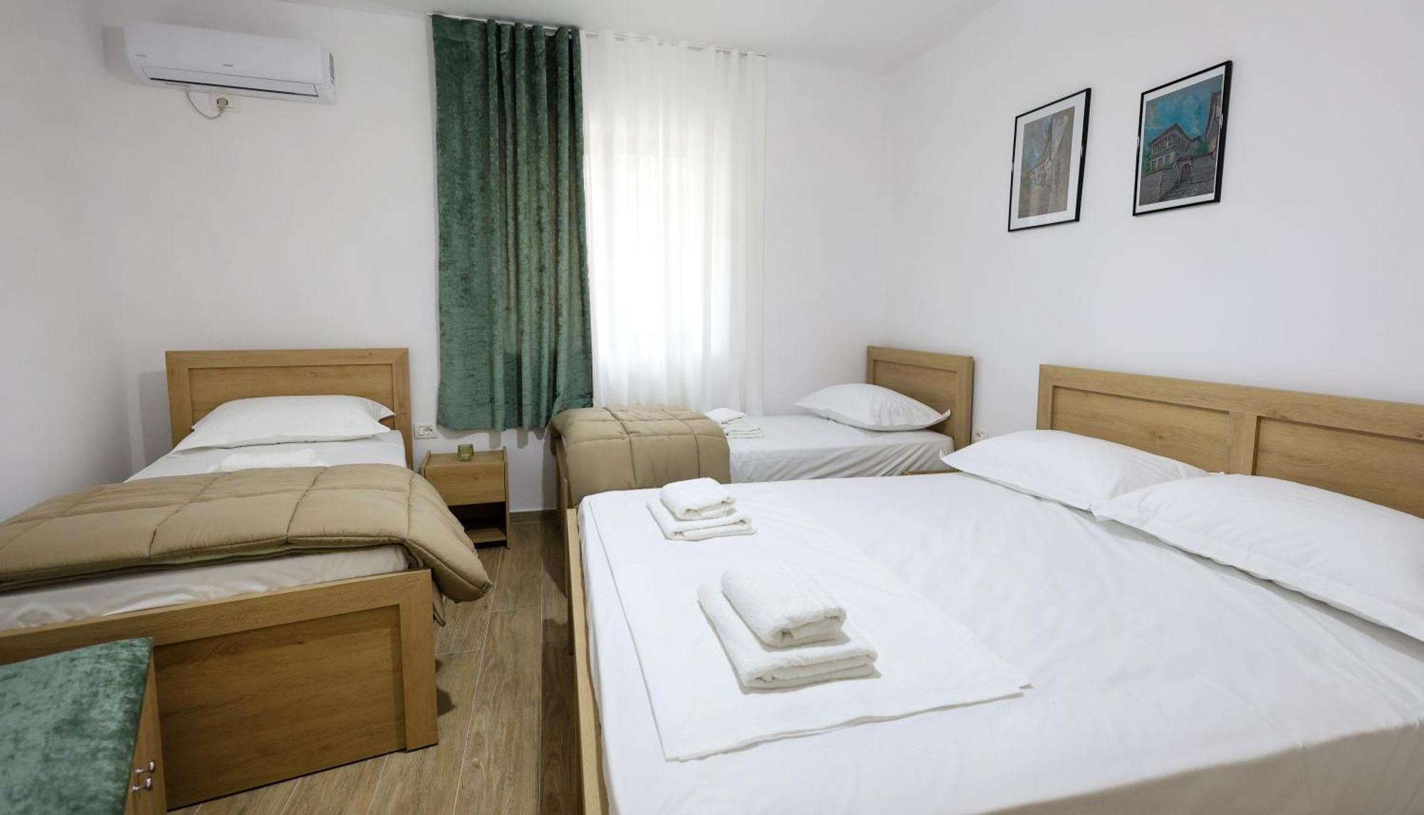 Hotel Vila Vreko B&B Berat Extérieur photo