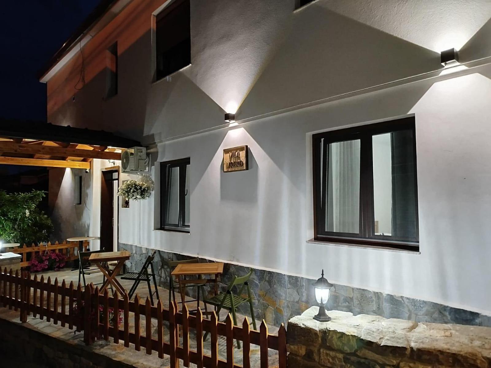 Hotel Vila Vreko B&B Berat Extérieur photo